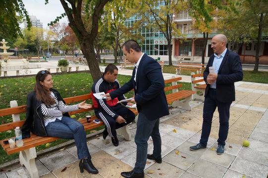 Президентска кампания 2016 г. – обиколка в Приморско и Китен