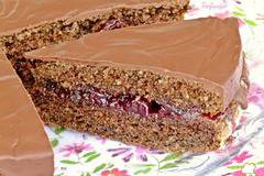 Торта с червено вино