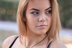 Нежно Колие с Ефектни Акценти