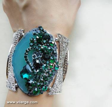 Лимитирана серия Свети Валентин 2017 с винтидж бижута за влюбени жени и гривни