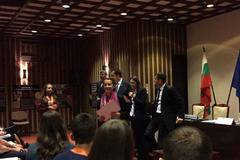 Гимназистка от СУ „Братя Каназиреви” с участие в Национална конференция във Варна