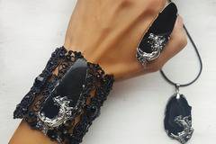 Романтични подаръци за Свети Валентин 2017 с луксозни бижута за влюбени жени