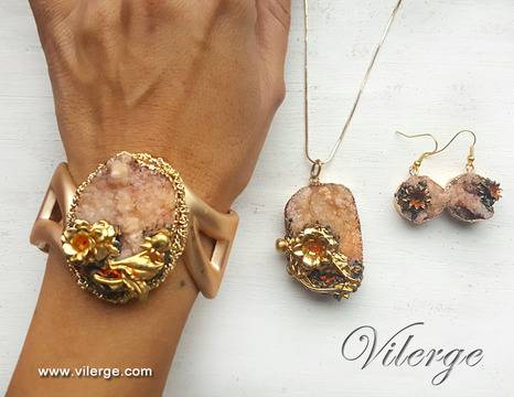 Лимитирана модна колекция 2017 с луксозни бижута за Свети Валентин и влюбени