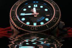 Верижка с удължител или силиконова каишка при водолазните часовници