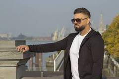 АНГЕЛ ПРЕДСТАВИ НОВАТА СИ ПЕСЕН „ТРЪГВАЙ СИ“ ПОПФОЛКЛОР-МУЗИКА ЗА ВСЕКИ