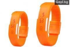 LED часовник оранжев с червен дисплей