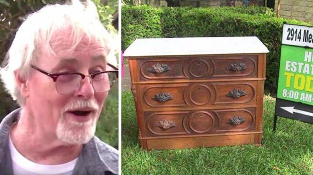 Той купи тази старинна ракла на разпродажба за без пари, но това, което откри вътре… (видео)