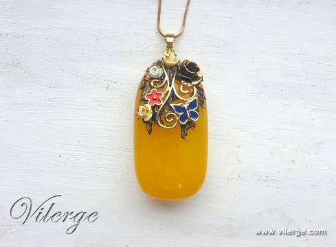 Дизайнерски колиета за пролет лято 2017 и подаръци за Свети Валентин