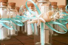 Сватбени покани, тейбъл картички и аксесоари за тържества