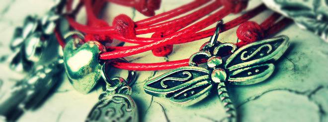 Талисмани за късмет, успех и здраве, гривни против уроки с червена връв!