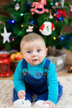 Коледна фотосесия на Гого – Христо Ташев – фотограф Варна, кръщене, фотосесия.