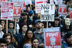 Хиляди американци излязоха на протест срещу Тръмп