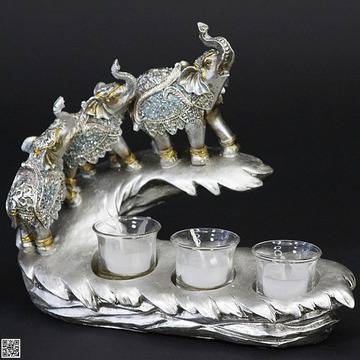 Фън Шуй статуетка. Троен свещник от полирезин с три слончета – 25 см