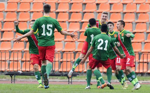 Младите „лъвчета“ продължават с геройските мачове