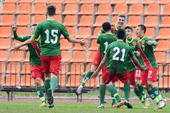 Младите „лъвчета“ продължават с геройските мачове