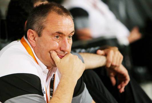 В Казахстан гласят Мъри и Херо за национални селекционери