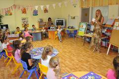 Търсят се млади „лелки“ за детските градини в Бургас