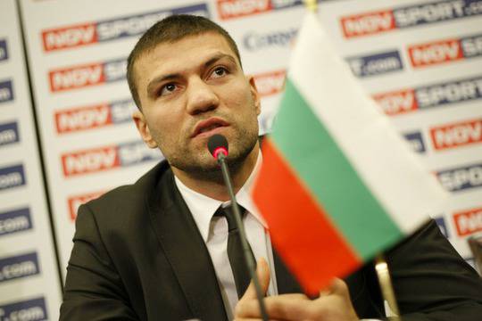 Тервел Пулев дебютира на професионалния ринг на 3 декември