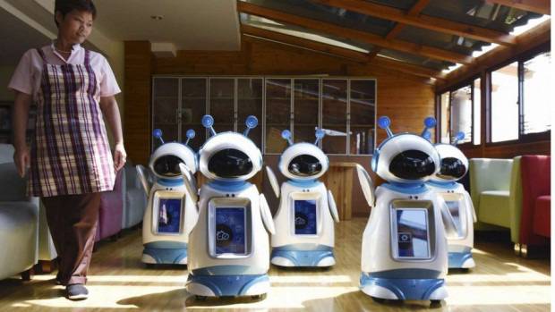 Робот нападна човек в Китай