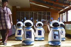 Робот нападна човек в Китай