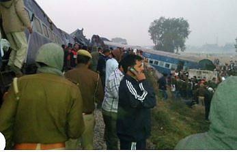 Над 90 загинали и 150 ранени при дерайлиране на влак в Индия