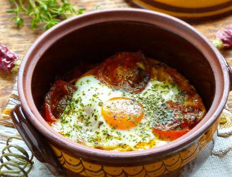 Пилешки гювечета със зеленчуци