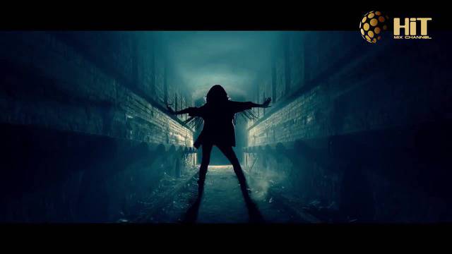 ДЕБОРА И ТОНИ СТОРАРО С „АЗ СЪМ ОГЪН, БЕЙБИ“ ПОПФОЛКЛОР-МУЗИКА ЗА ВСЕКИ