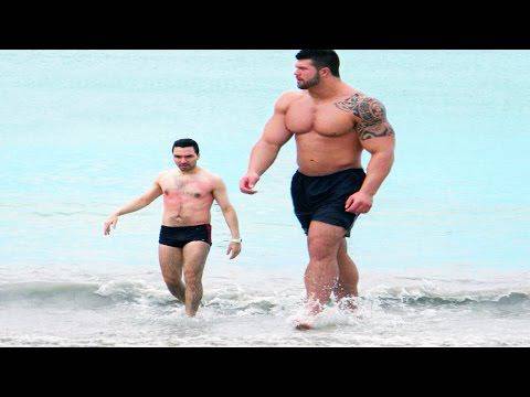 Тези 12 мъже ще ви докажат, че мускулите могат да изглеждат и така! Шокиращи снимки на бодибилдъри, които прекалиха с обема!