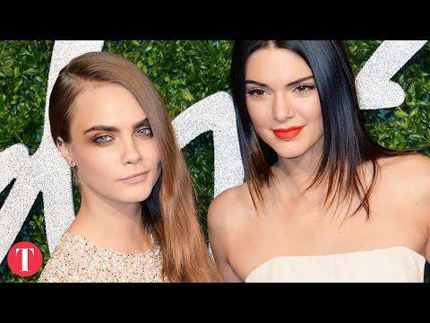 На бас, че не знаехте, че ТЕЗИ холивудски звезди си падат по жени! (видео)