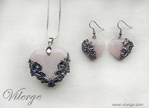 Модерна серия луксозни бижута за празника на жените Осми Март с подаръци