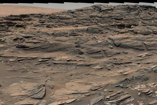 Учени прототип на двигател, заобикалящ третия закон на Нютон