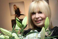 Лили Иванова се подигра с паметта на Бисер Киров!