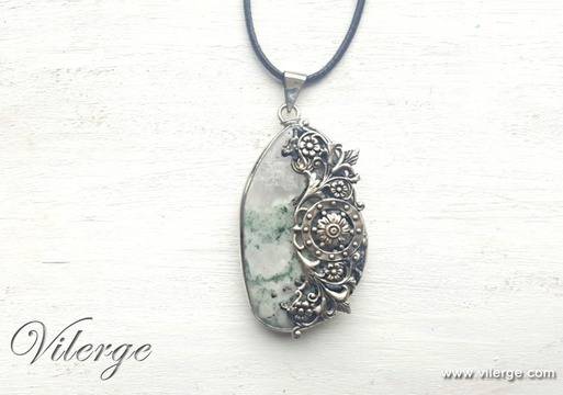 Модни колиета с Амазонит за Осми март и празника на жената 2017