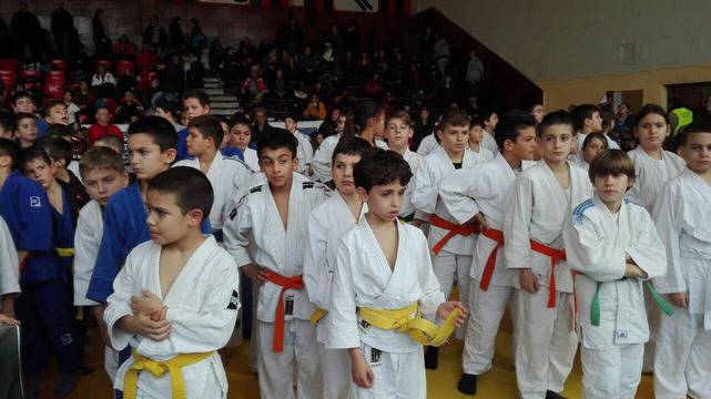 Локо Сф с 11 титли на Коледния турнир по джудо в Надежда