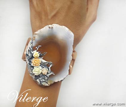 Модерни бижута за жени с колекция 2017 за Осми март и празника