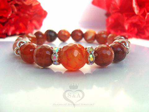 Дизайнерски Бижута и Дрехи