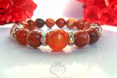 Дизайнерски Бижута и Дрехи