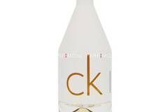 Eau de Toilette Calvin Klein CK In2U! За дамите умеещи да се радват на живота!