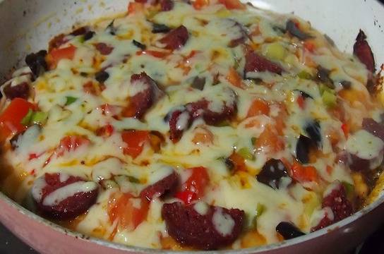 С кори за баница правя пица – вижте лесната рецепта!