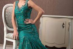 Магазин за бални и дълги дамски официални рокли