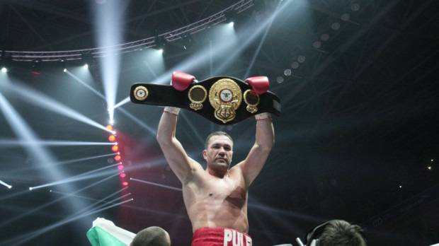 Кубрат Пулев отказа Питър след 3 рунда