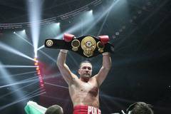 Кубрат Пулев отказа Питър след 3 рунда