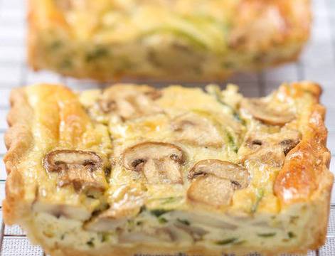 Френски киш с тиквички и гъби