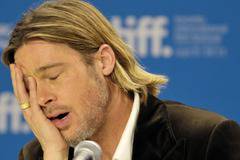 Брад Пит прежали Анджелина Джоли! Вижте коя е новата му!