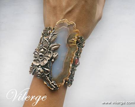 Лимитирана серия дизайнерски винтидж гривни и бижута за Осми март 2017