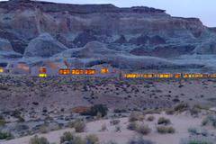 Луксозен басейн край скала на 164 милиона години