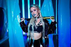 ГЕРИ-НИКОЛ Е „ГОТИНА И ЛУДА“ В НОВАТА СИ ПЕСЕН ПОПФОЛКЛОР-МУЗИКА ЗА ВСЕКИ