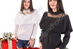 Прекрасна дамска риза с тюл и красива якичка в черен и бял цвят