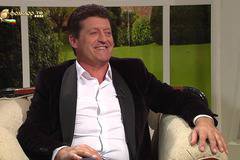 ОРЛИН ДЕЛИБАЛТОВ ИЗПЯ „ОТВОРИ МИ БЕЛО ЛЕНЧЕ ВРАТАТА“ ПОПФОЛКЛОР-МУЗИКА ЗА ВСЕКИ