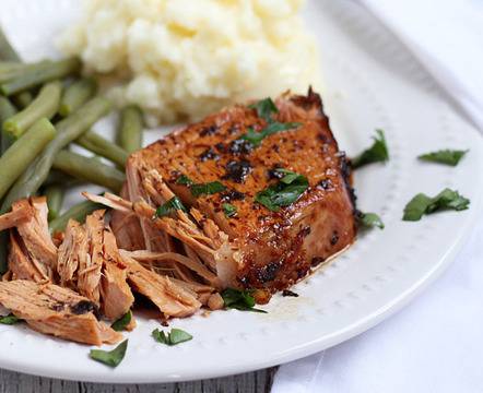Свинско в гювеч с балсамов оцет